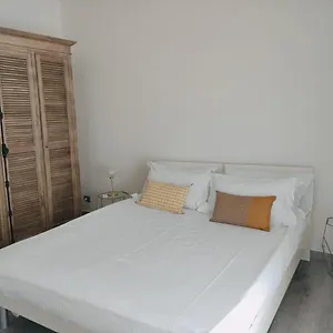 ostro-guest-house.sicilyhotelsitaly.net/