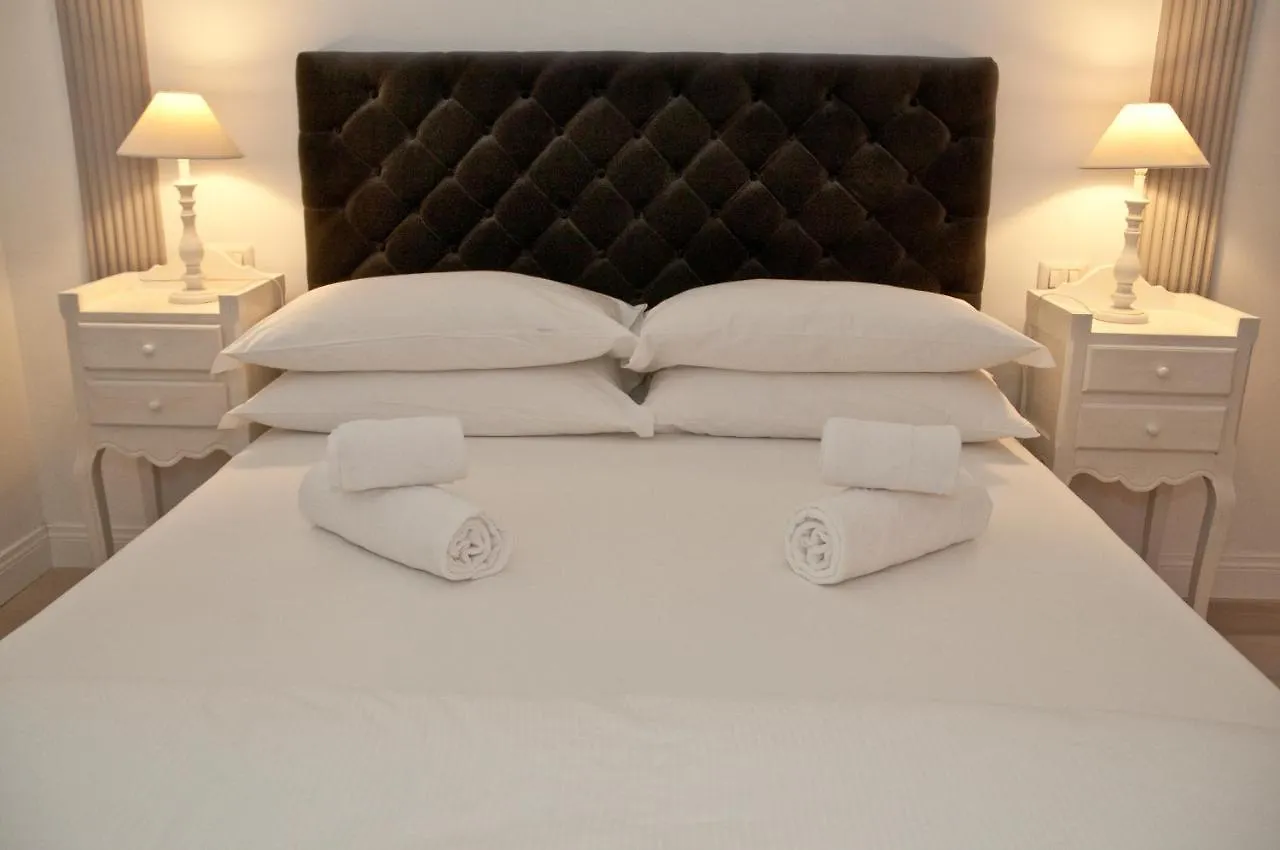 Alojamento de Acomodação e Pequeno-almoço B&B La Finestra Sul Colosseo Roma Itália